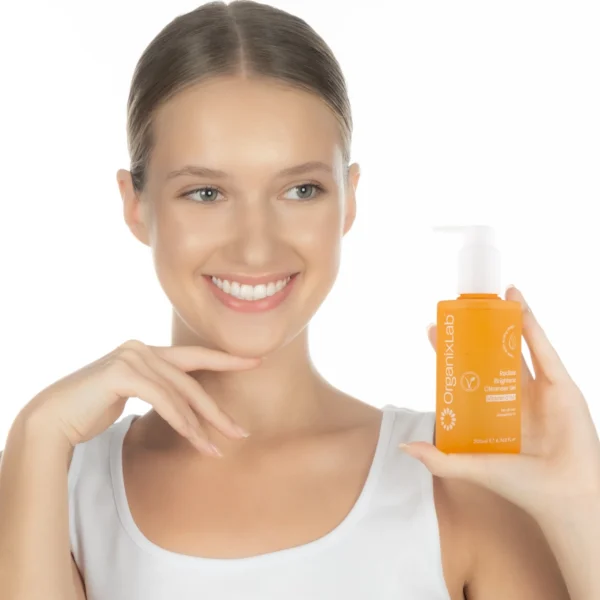 Radiate Brightens Cleanser Gel Aydınlatıcı Besleyici Temizleme Jeli - Görsel 3